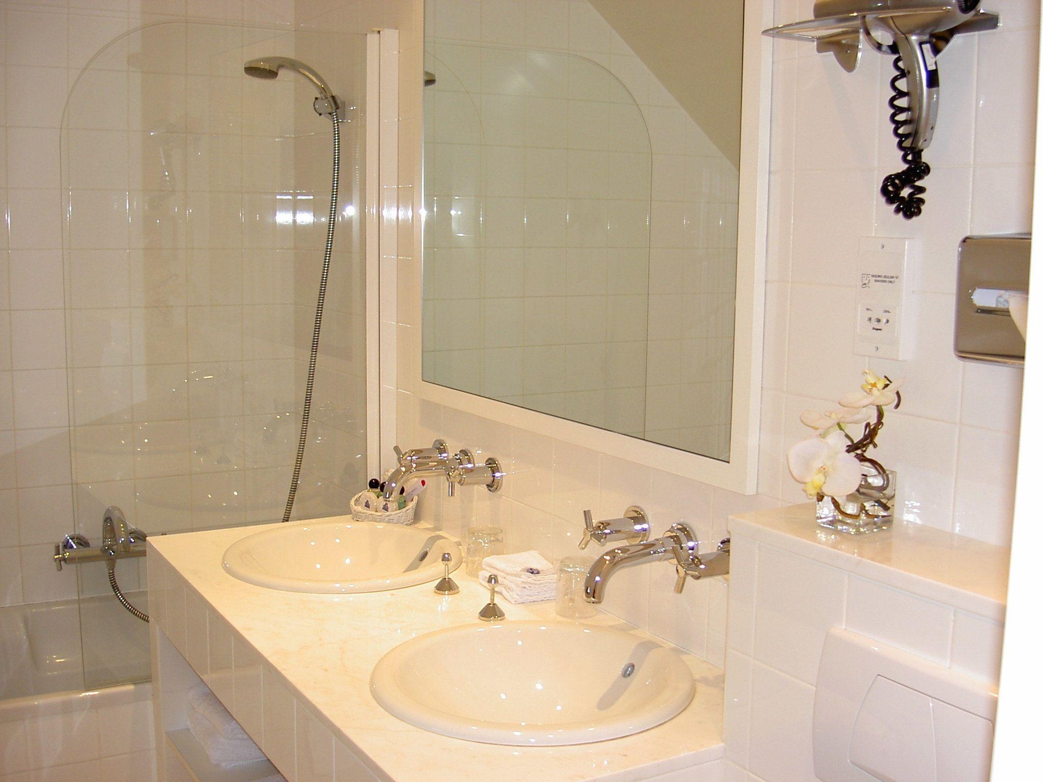 Le Clos Medicis Hotel